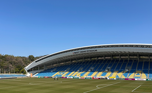 メインスタンド指定（M1）から見えるスタジアム写真